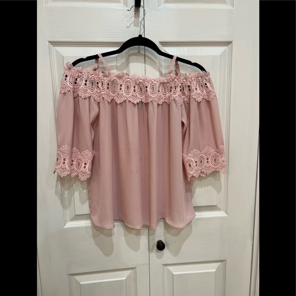Off the shoulder pink top. - Picture 1 of 3